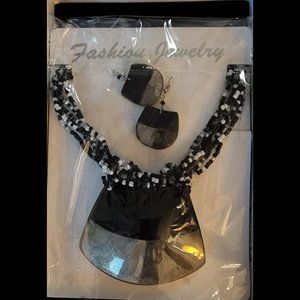 Vintage Tribe Chunky Collar Necklace and earrings, Geometry Acrylic and beads.